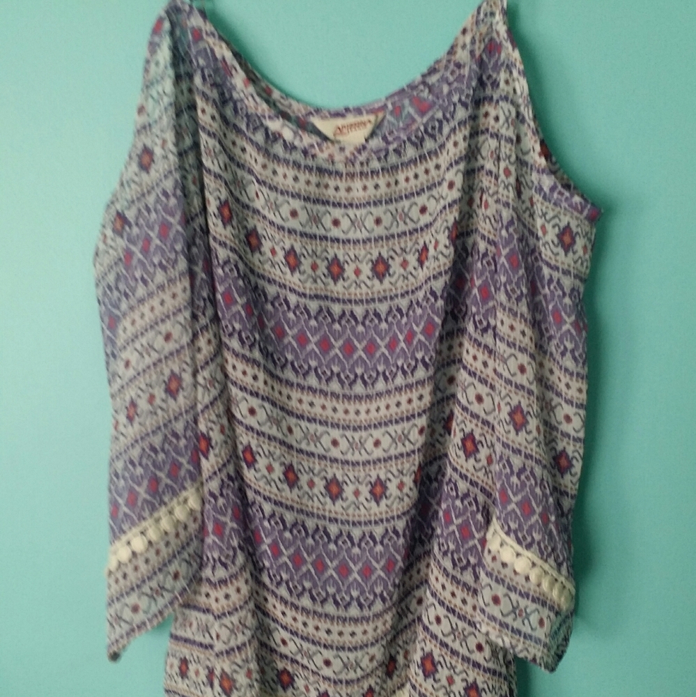 Cold shoulder top